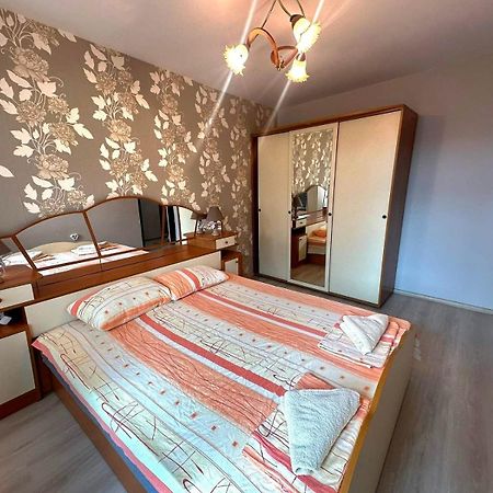 Lux Apartment Sisi Burgas Екстер'єр фото