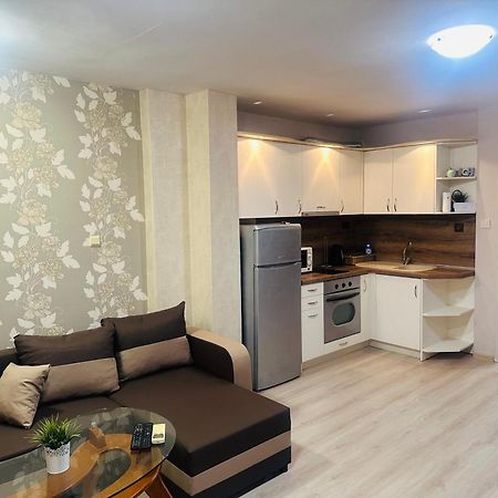 Lux Apartment Sisi Burgas Екстер'єр фото
