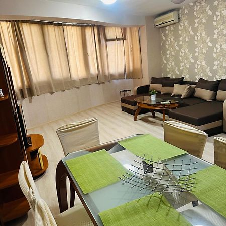 Lux Apartment Sisi Burgas Екстер'єр фото