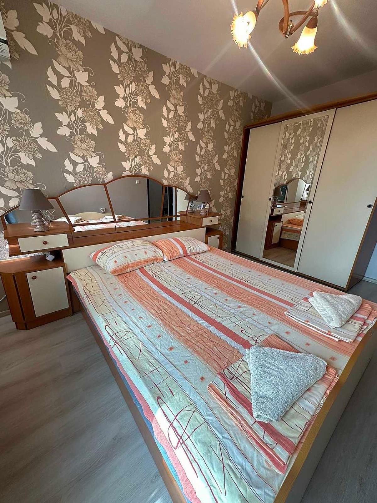 Lux Apartment Sisi Burgas Екстер'єр фото